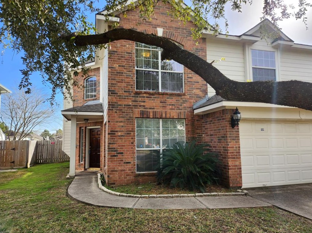 5211 Natasha Run Ln, Houston, TX 77066
