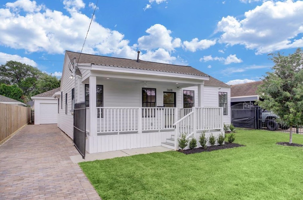 1618 Tabor St, Houston, TX 77009