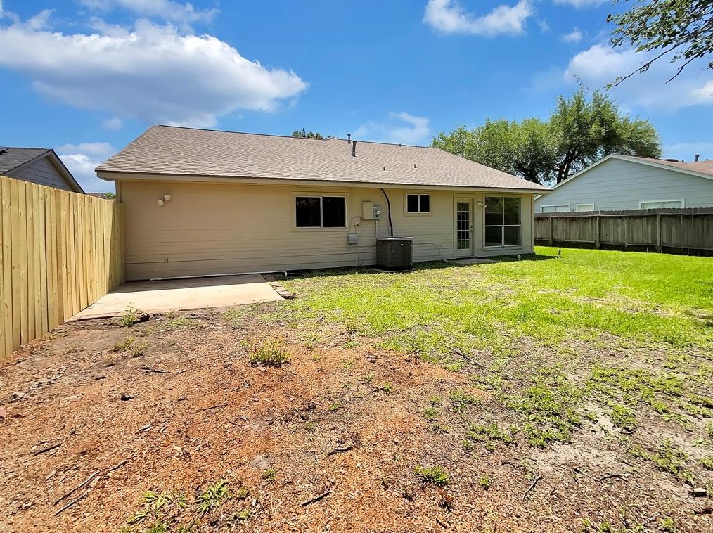 6610 Soledad Dr, Houston TX  77083-5257 exterior