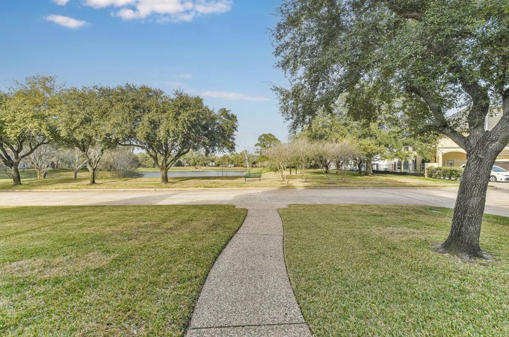 5411 Summer Snow Dr, Houston, TX 77041