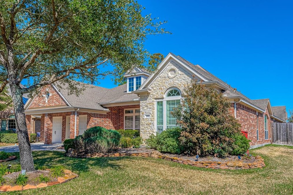 31902 Forest Pine Ct, Conroe, TX 77385