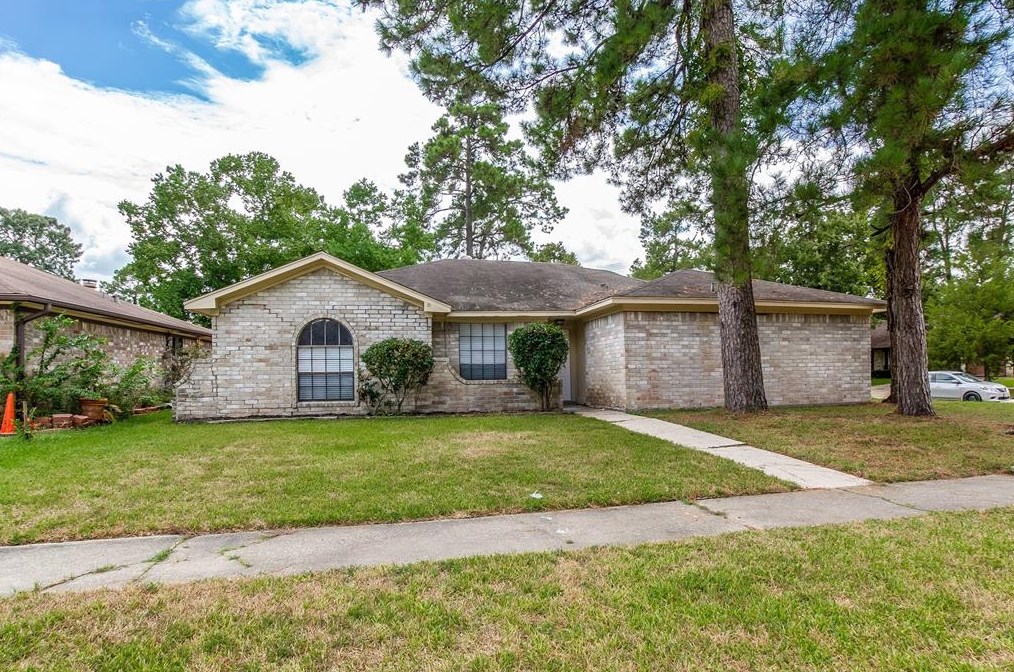 5510 Bridgegate Dr, Spring TX  77373-7102 exterior