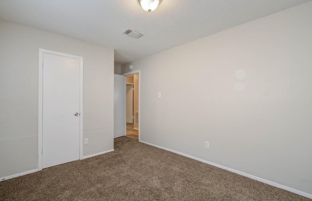 14147 Magnolia Spg Dr, Houston TX  77066-5517 exterior