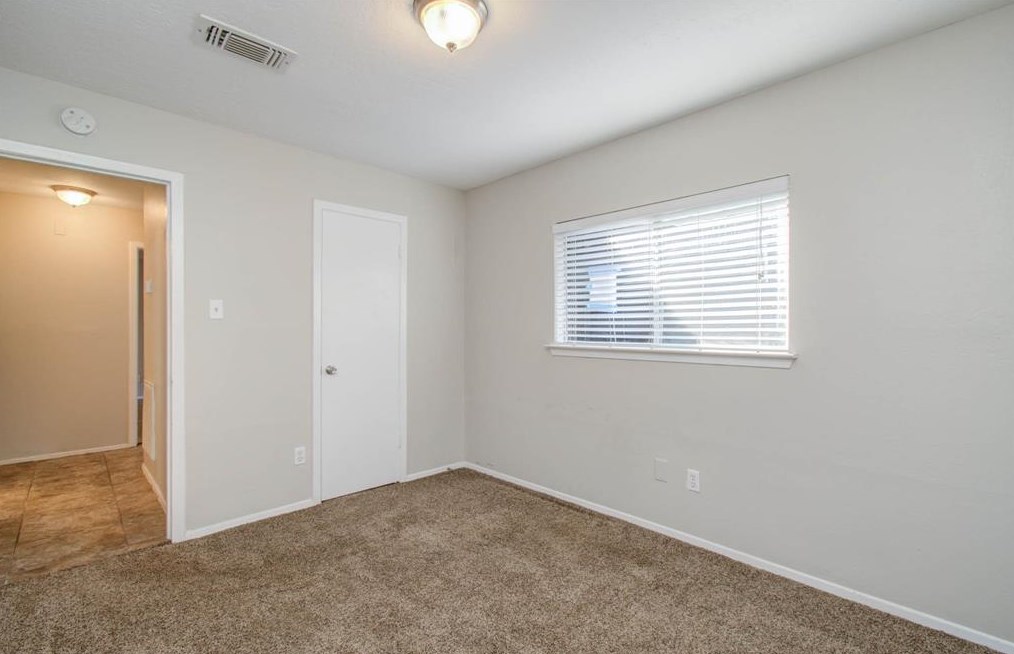 14147 Magnolia Spg Dr, Houston TX  77066-5517 exterior