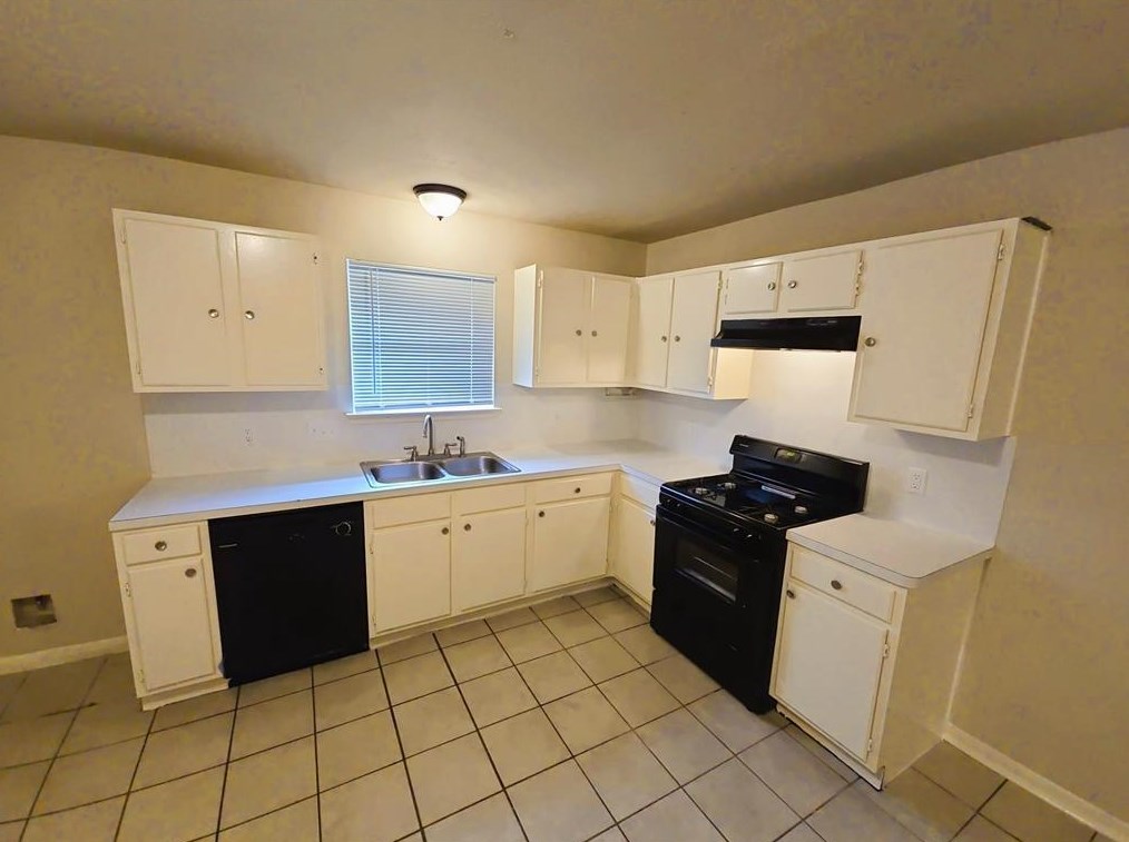 17055 Clan Macintosh Dr, Houston, TX 77084-1750
