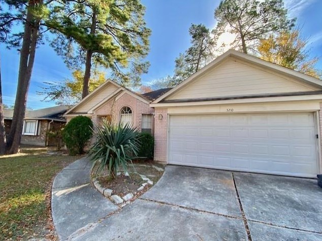 3210 Pine Dust Ln, Spring, TX 77373-9216