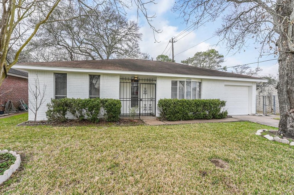 15222 Wickbriar Dr, Houston, TX 77053