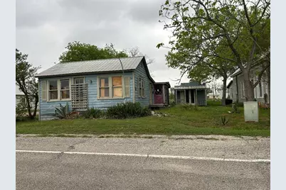 211, 205, 206 E Thigpen, Carmine, TX 78932 - Photo 6