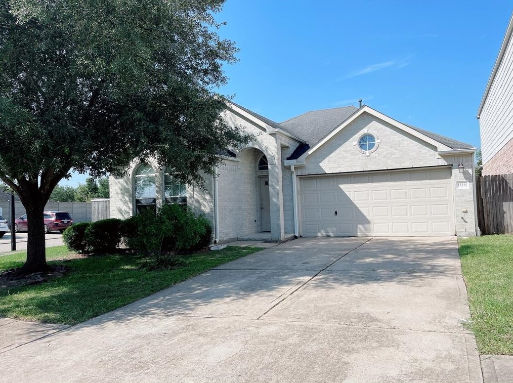 13334 Vineyard Falls Dr, Houston, TX 77083