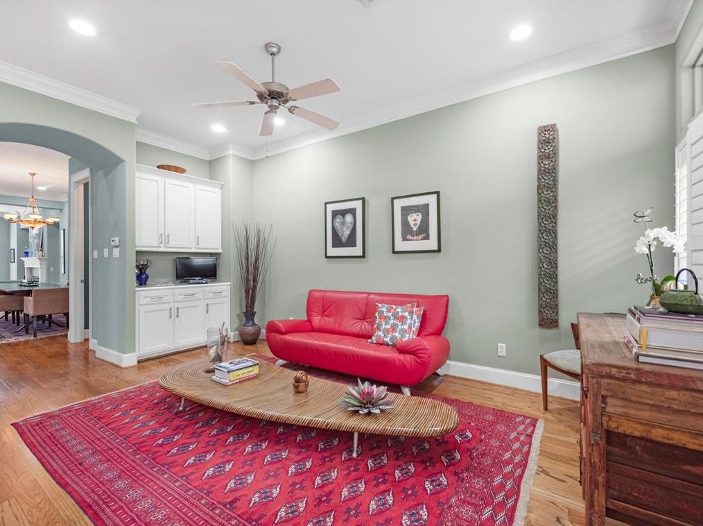 1912 Brun St, Houston TX  77019-6557 exterior