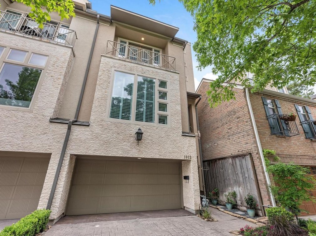 1912 Brun St, Houston, TX 77019-6128