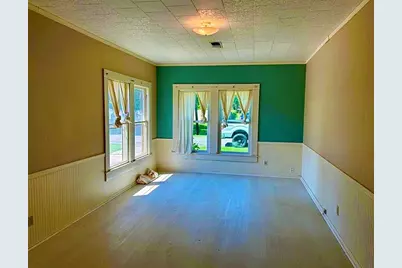 911 Dallas Street, Port Neches, TX 77651 - Photo 10