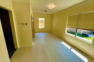 911 Dallas St, Port Neches, TX 77651 - Photo 12