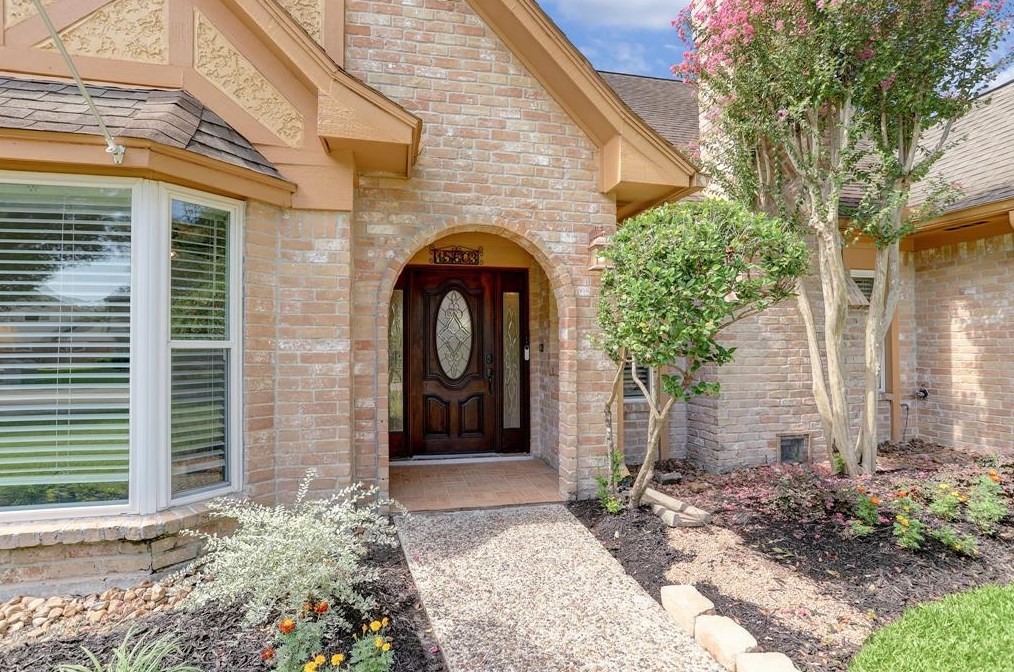 15603 Autumnbrook Dr, Houston, TX 77068-1907