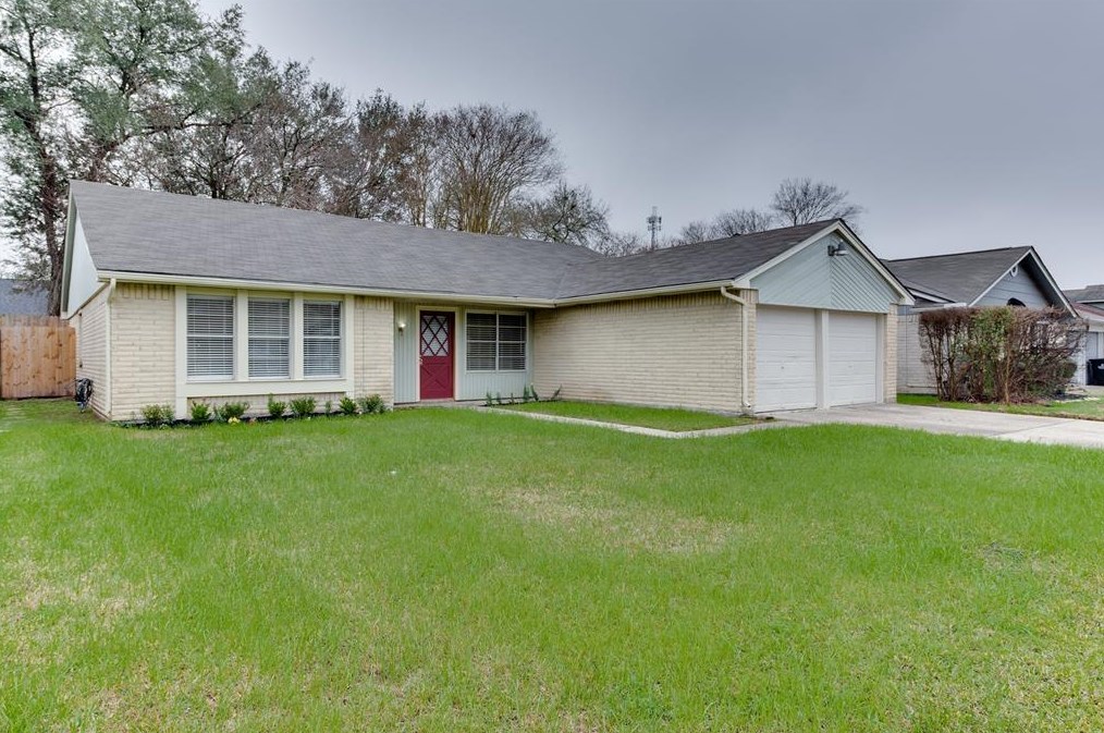 3319 Walhalla Dr, Houston, TX 77066
