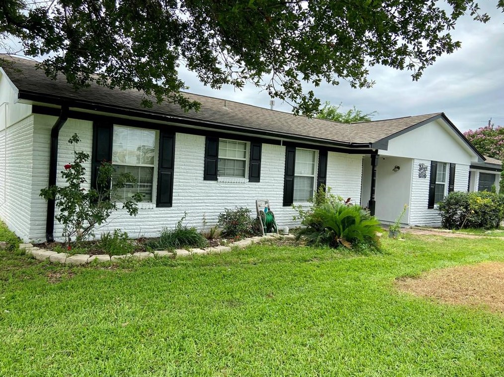431 Crockett St, Channelview, TX 77530-4323