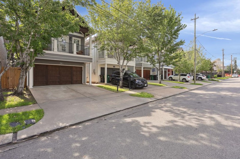 1524 Prince St, Houston, TX 77008-3716