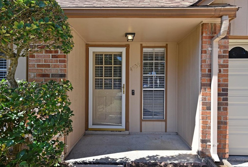 4935 Edinston Pl, Spring TX  77388-2841 exterior