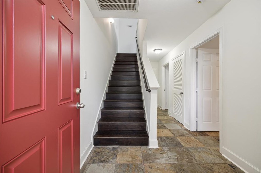 1206 Palmer St, Houston, TX 77003-4616