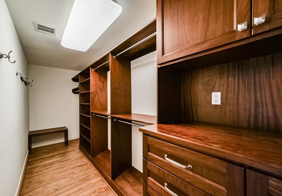 11715 Winshire Cir, Houston TX  77024-6311 exterior