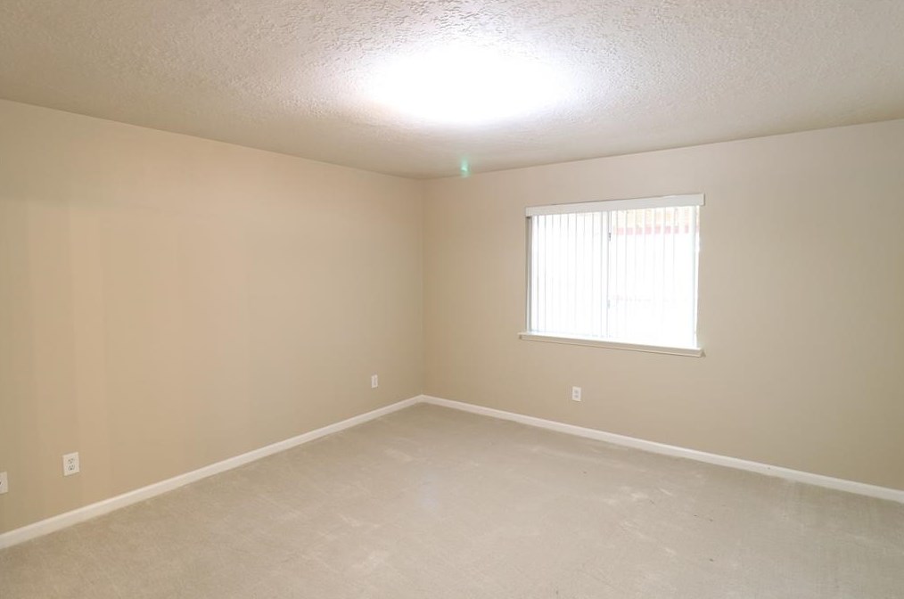 1115 Willow Dr, Houston TX  77035-4824 exterior