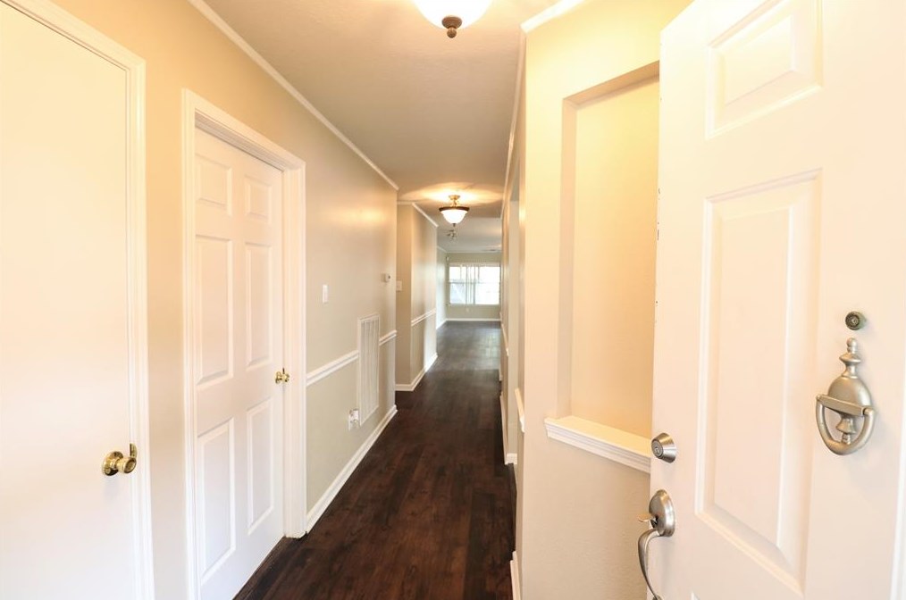1115 Willow Dr, Houston, TX 77073-5384