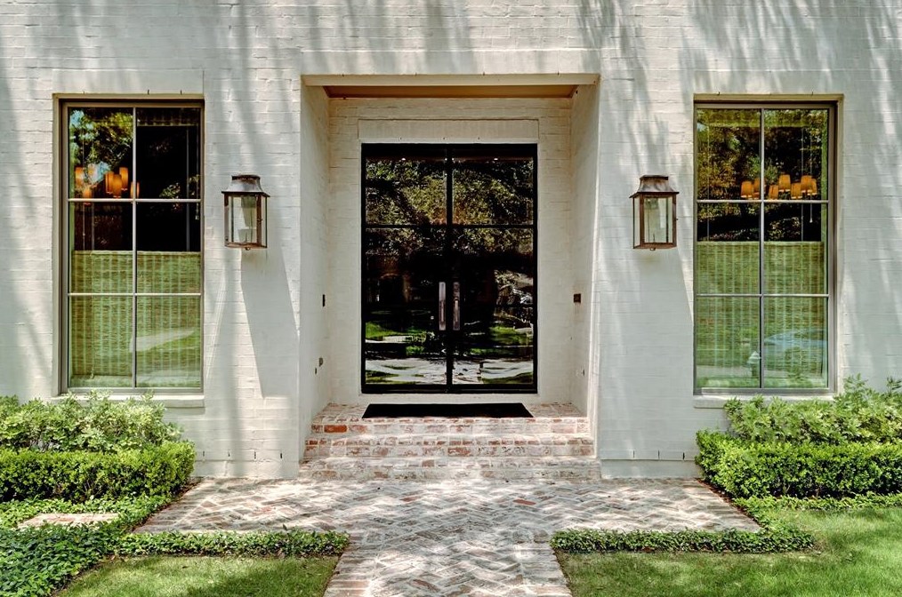3800 Olympia Dr, Houston, TX 77019-3032