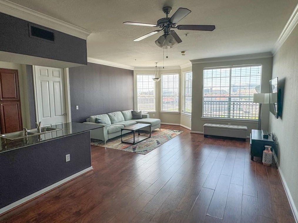7575 Kirby Dr Apt 2422, Houston, TX 77030
