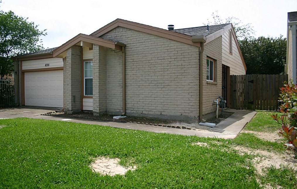 6335 Dawnridge Dr, Houston, TX 77035