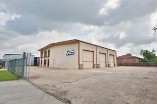 7302 Domino Ln, Houston, TX 77076 - Photo 2