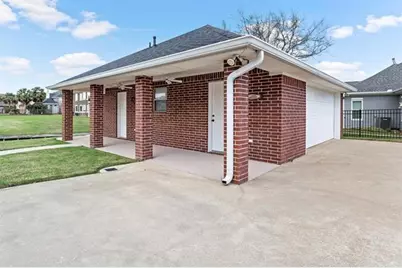 302 Waterwood Drive, Orange, TX 77630 - Photo 30