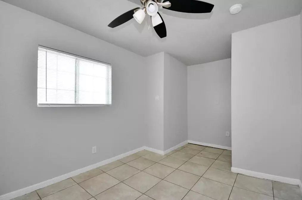 8127 Colonial Ln #2, Houston, TX 77051