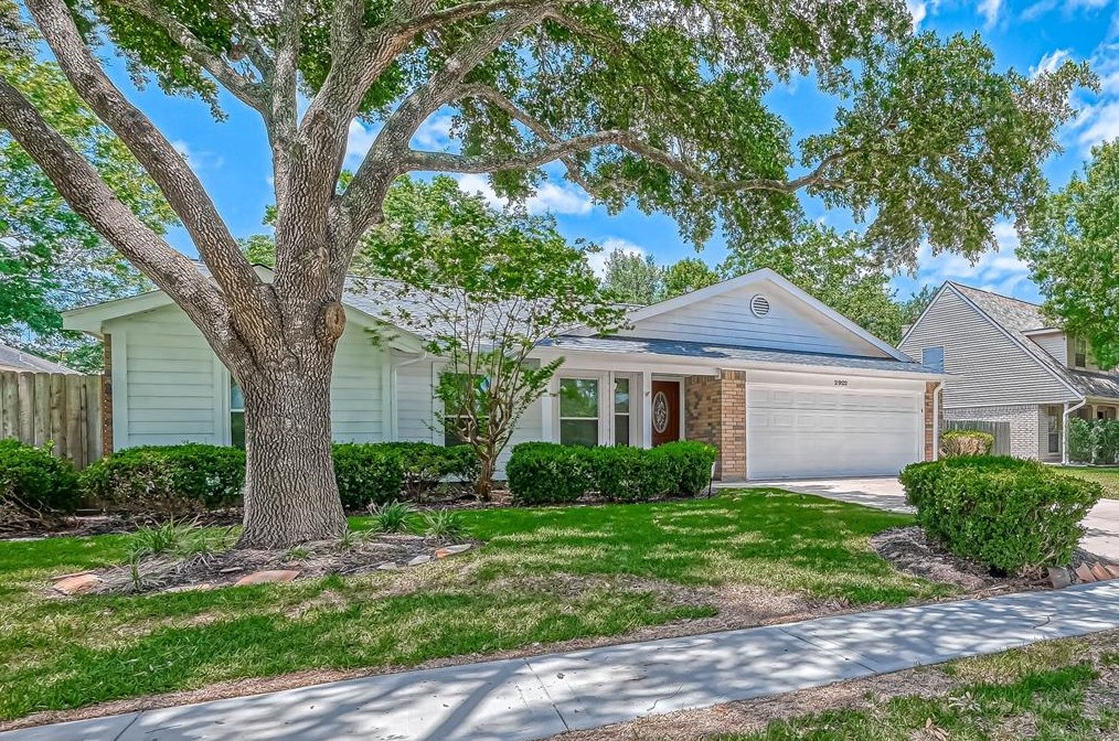 2922 Lakefield Way, Sugar Land, TX 77479