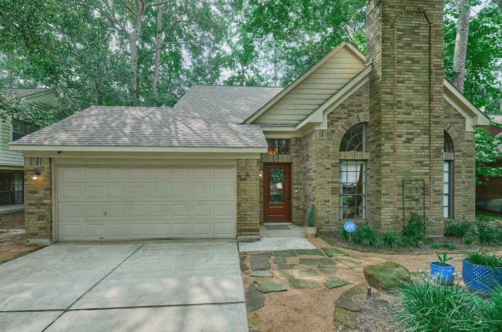 6 Village Knoll Pl, Spring, TX 77381