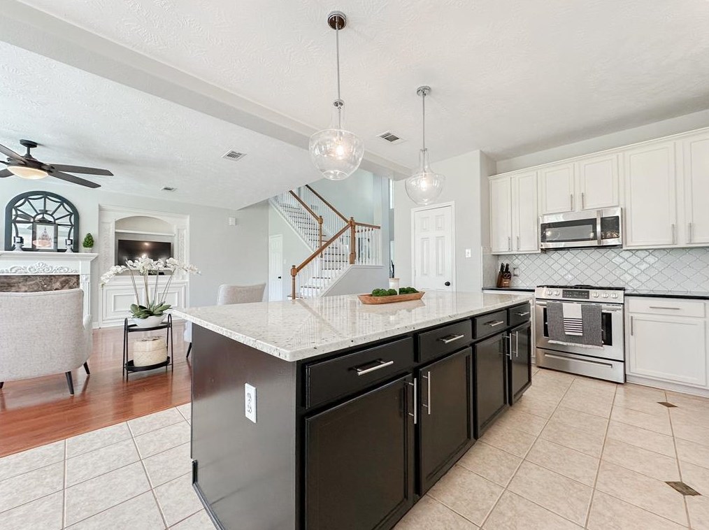 7710 Trophy Pl Dr, Humble TX 77346-8161 exterior