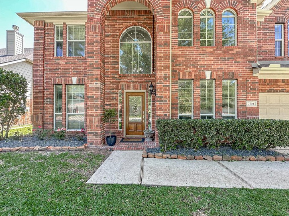 7710 Trophy Pl Dr, Humble TX 77346-8161 exterior