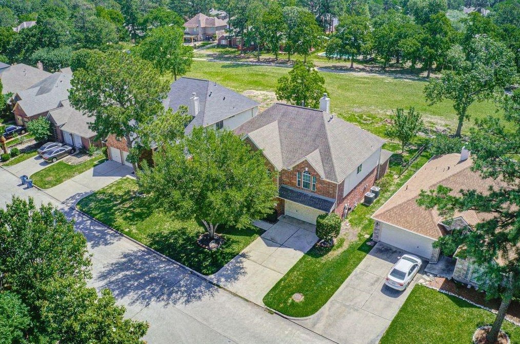 7710 Trophy Pl Dr, Humble TX 77346-8161 exterior