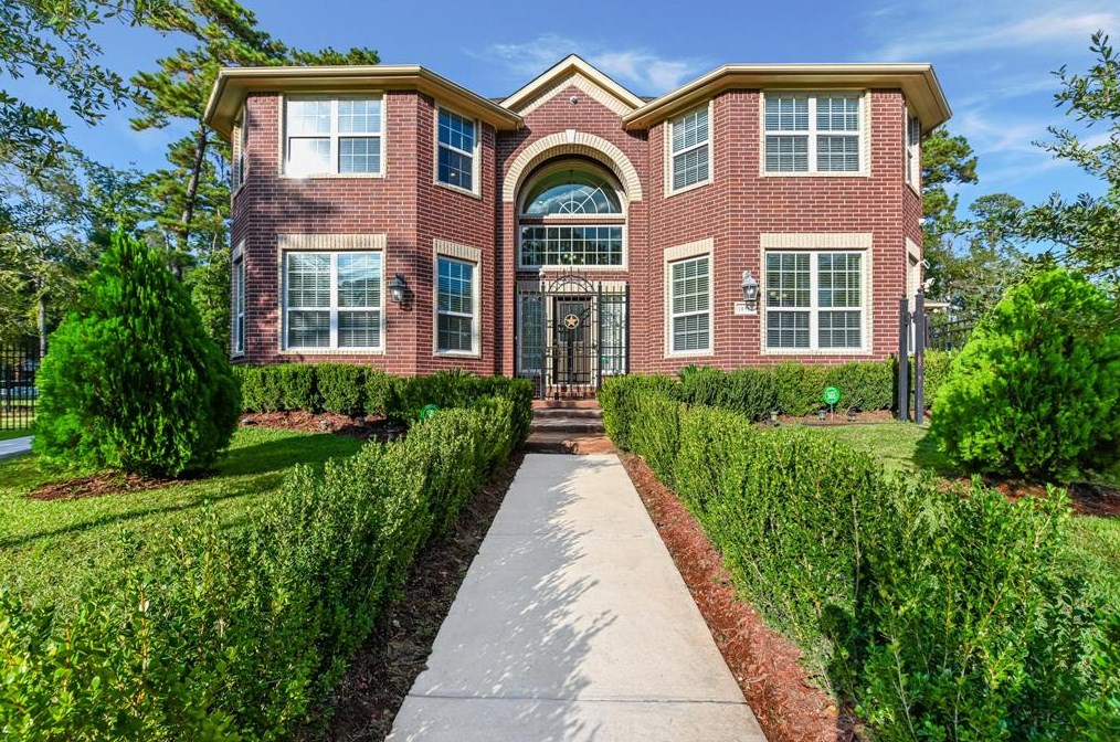 18722 Casper Dr, Spring, TX 77373-5636