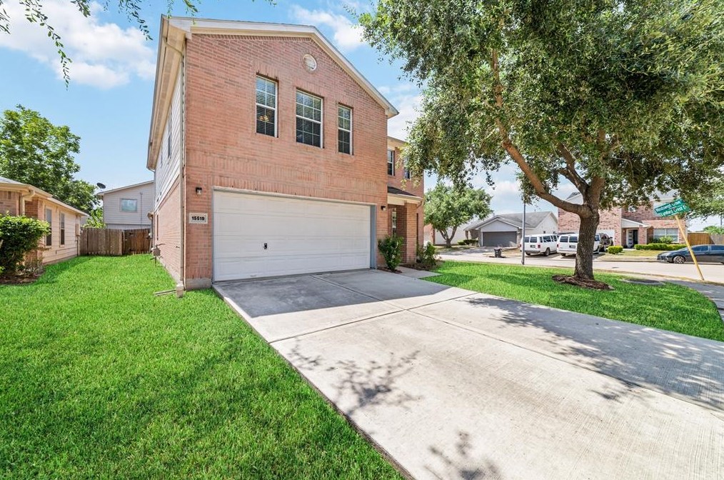 15519 Lynford Crest Dr, Houston, TX 77083-7350