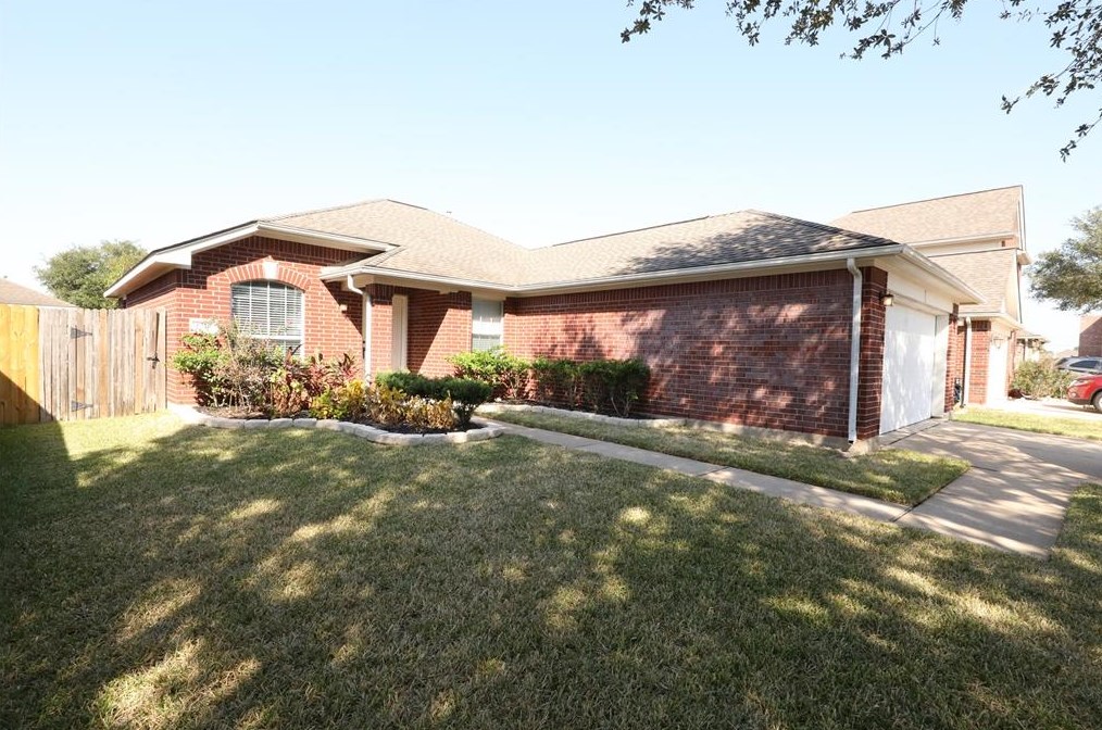 8210 Kingsbridge Meadow Dr, Houston, TX 77083