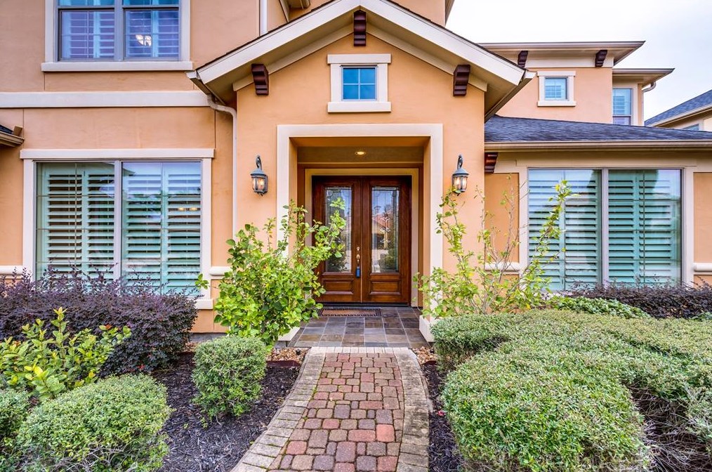 2311 Summerblossom Ln, Houston TX  77077-2151 exterior