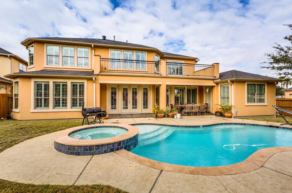 2311 Summerblossom Ln, Houston, TX 77077