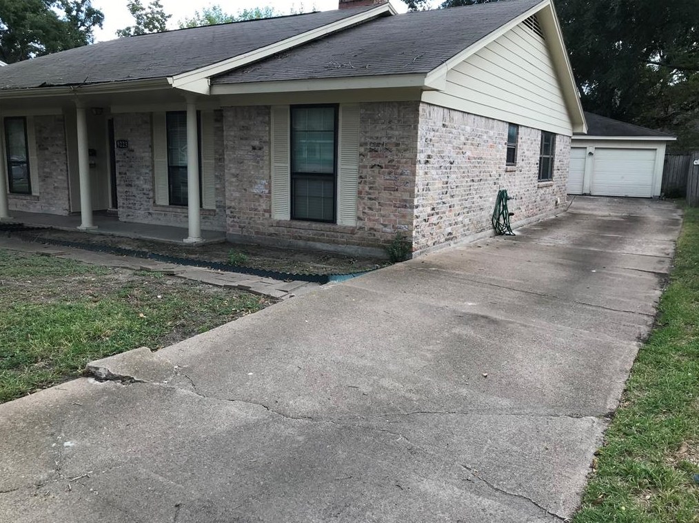 9223 Triola Ln, Houston, TX 77036