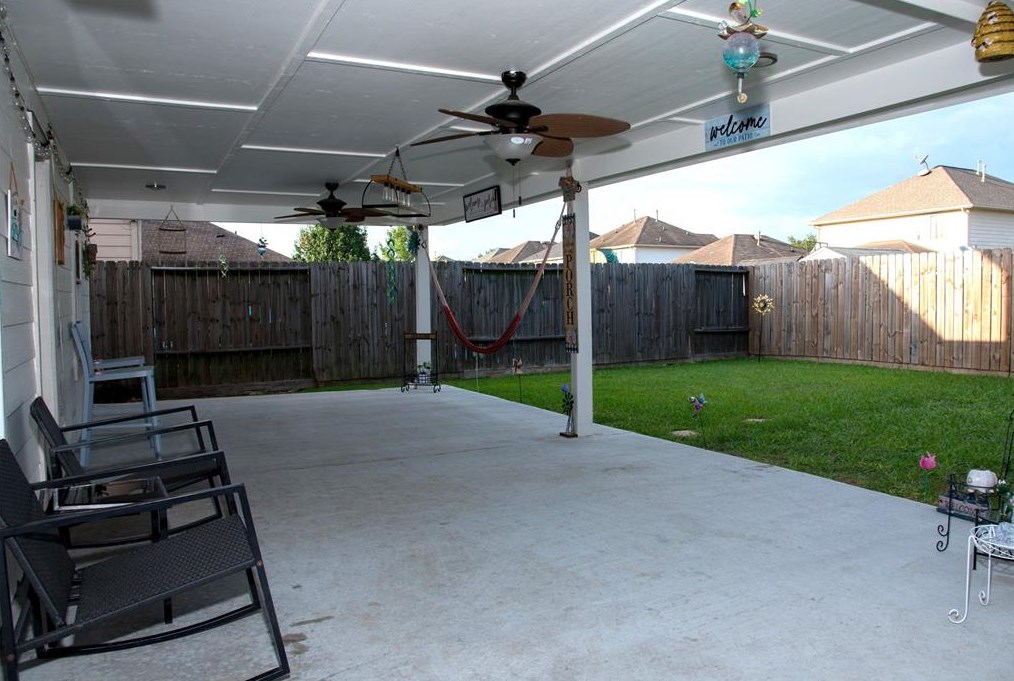 14607 Sweetwater Vw Dr, Houston TX  77047-3263 exterior
