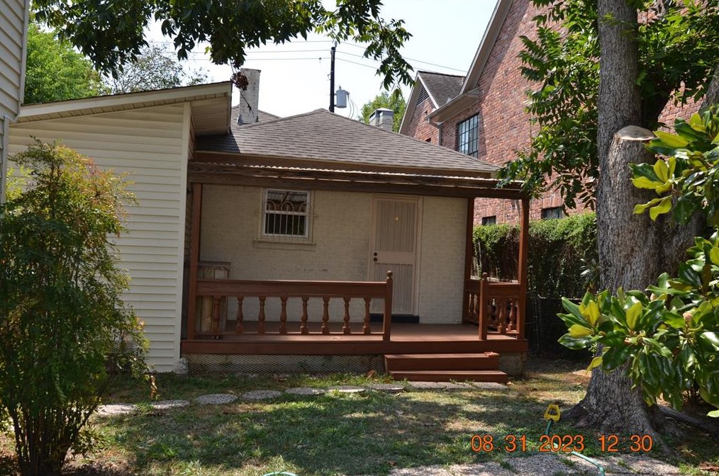 2208 Avalon Pl, Houston TX  77019-6438 exterior
