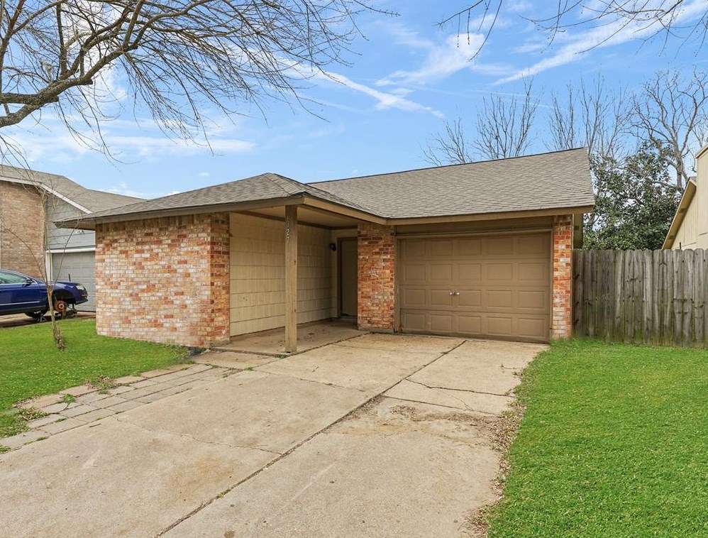 6327 Porterway Dr, Houston, TX 77084