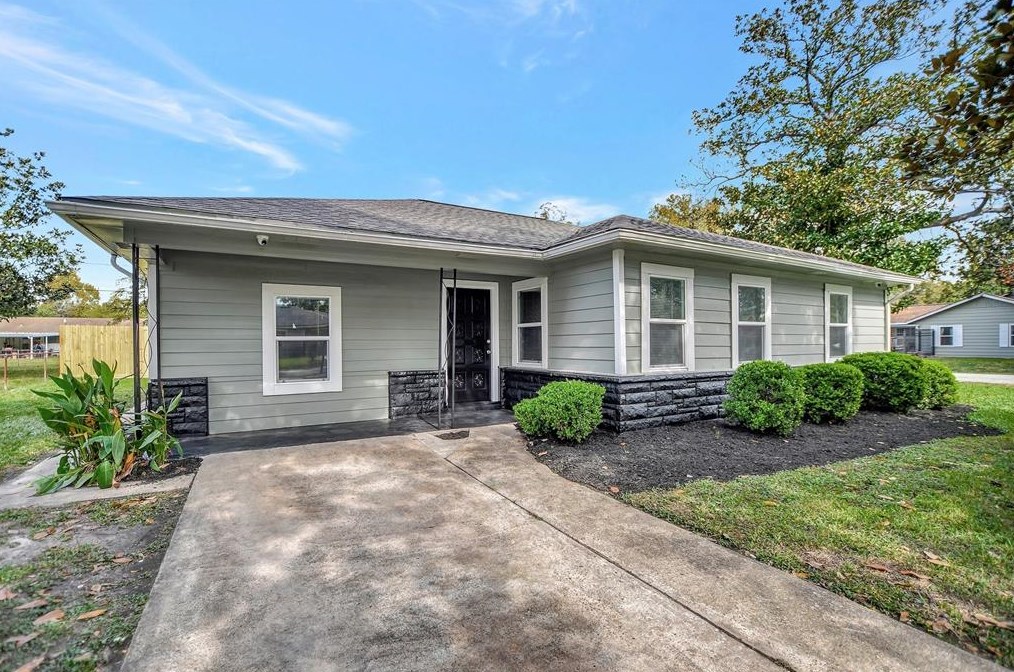 6961 Peyton St, Houston, TX 77028