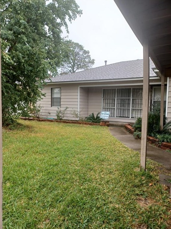 9025 Topaz St, Houston, TX 77063