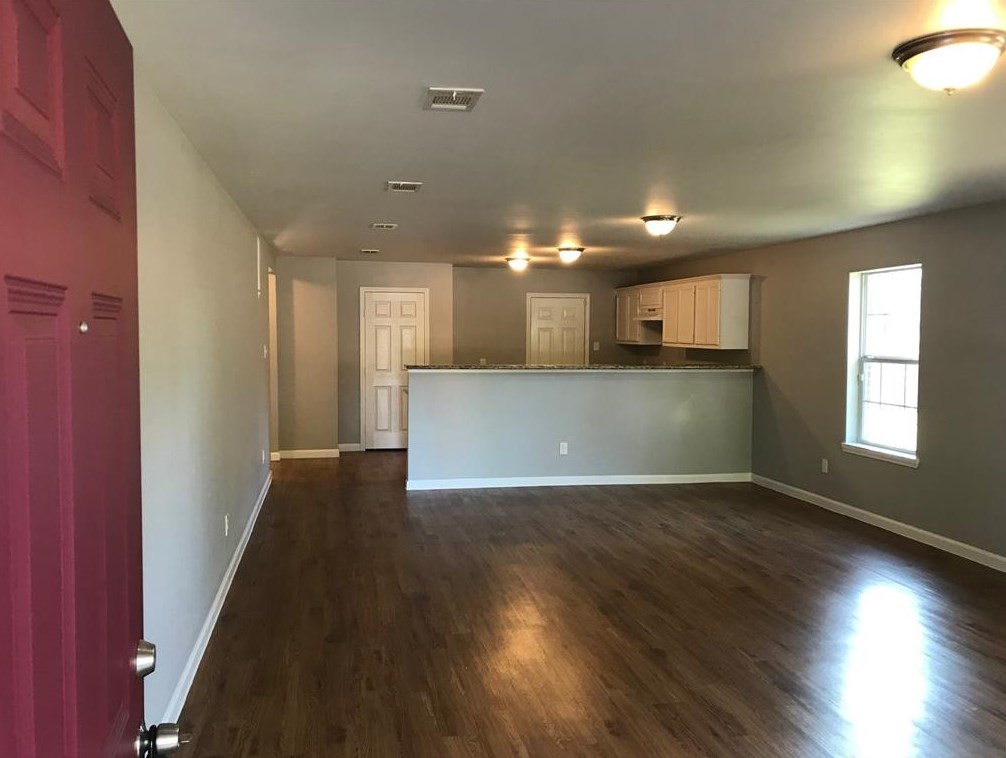 8522 Leafdale Dr, Humble, TX 77338