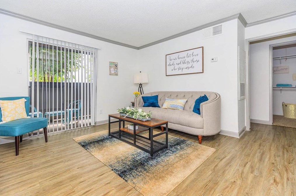265 N El Dorado Blvd #204, Houston, TX 77598